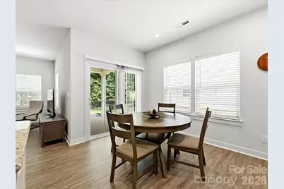 10038 Lilac Court, Charlotte, NC 28215 - Photo 9