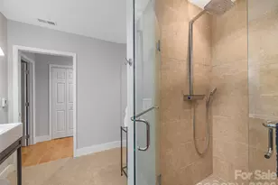 34 Dover St, Asheville, NC 28804 - Photo 29