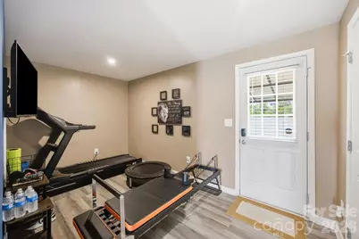 6121 Cutwater Circle, Charlotte, NC 28269 - Photo 5