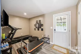 6121 Cutwater Cir, Charlotte, NC 28269 - Photo 5