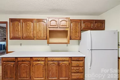 124 E Catawba Avenue, Mooresville, NC 28115 - Photo 9