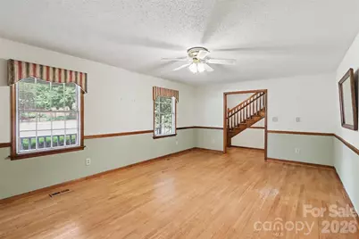 124 E Catawba Avenue, Mooresville, NC 28115 - Photo 3