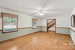 124 E Catawba Ave, Mooresville, NC 28115 - Photo 3