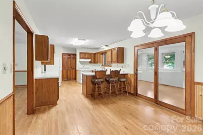 124 E Catawba Avenue, Mooresville, NC 28115 - Photo 5