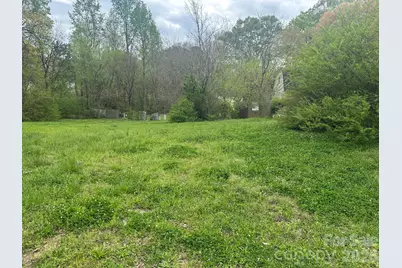 306 E Louisiana Avenue, Bessemer City, NC 28016 - Photo 3