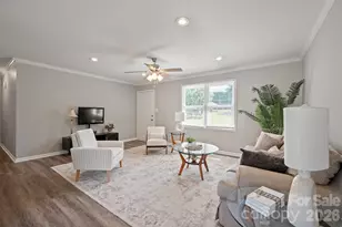 111 Lois Ct, Statesville, NC 28625 - Photo 5