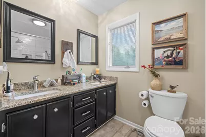 446 17th Avenue Drive NE, Hickory, NC 28601 - Photo 21