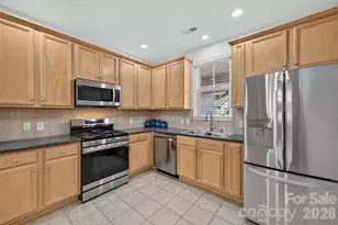 8955 Rosalyn Glen Rd, Cornelius, NC 28031 - Photo 9