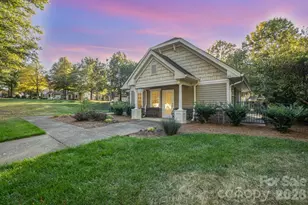 8955 Rosalyn Glen Rd, Cornelius, NC 28031 - Photo 3