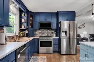 1641 Brook Dr, Fort Mill, SC 29708 - Photo 11