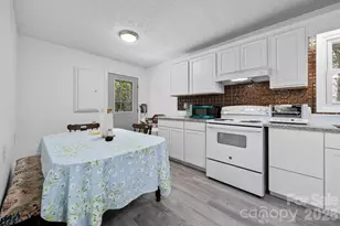 389 Rollins Rd, Marshall, NC 28753 - Photo 15