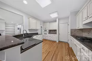 2615 Providence Hills Dr, Matthews, NC 28105 - Photo 15