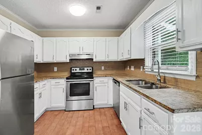 10826 Hunters Trace Court, Charlotte, NC 28262 - Photo 5