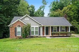 10826 Hunters Trace Ct, Charlotte, NC 28262 - Photo 1