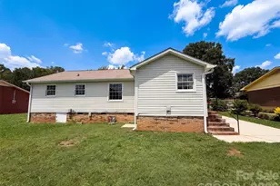 2039 Artwood Ln, Charlotte, NC 28217 - Photo 5