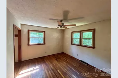 169 Double Island Road, Burnsville, NC 28714 - Photo 17