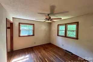169 Double Island Rd, Burnsville, NC 28714 - Photo 17