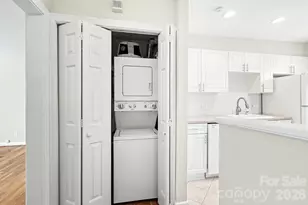 106 Colville Rd, Charlotte, NC 28207 - Photo 17