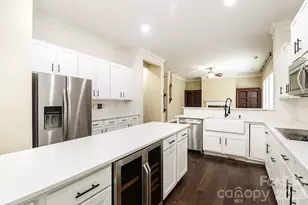 10107 Daufuskie Dr, Charlotte, NC 28278 - Photo 5
