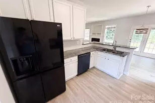11528 Erwin Ridge Ave, Charlotte, NC 28213 - Photo 9