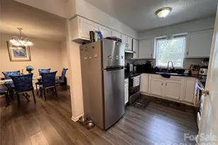 4509 Gaynelle Dr, Charlotte, NC 28215 - Photo 3