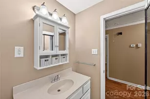 4400 Hamilton Cir, Charlotte, NC 28216 - Photo 25