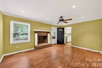 4400 Hamilton Circle, Charlotte, NC 28216 - Photo 7