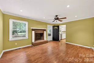 4400 Hamilton Cir, Charlotte, NC 28216 - Photo 7