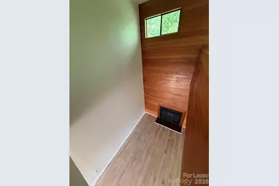 28 11th Avenue NE, Hickory, NC 28601 - Photo 17