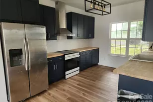 8804 Arrowhead Pl Ln, Cornelius, NC 28031 - Photo 5