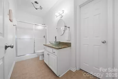 1410 4th Street Drive NW #304, Hickory, NC 28601 - Photo 17