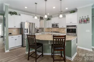 137 Flora Vista Dr, Mooresville, NC 28117 - Photo 13