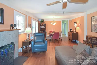 496 14th Avenue NE, Hickory, NC 28601 - Photo 7