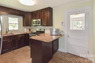 496 14th Ave NE, Hickory, NC 28601 - Photo 13