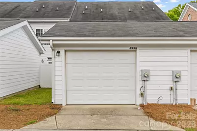 8935 Socata Way, Charlotte, NC 28269 - Photo 25