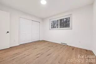 5001 Lakecrest Dr, Charlotte, NC 28215 - Photo 13