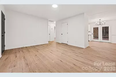 5001 Lakecrest Drive, Charlotte, NC 28215 - Photo 7