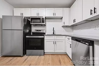 5001 Lakecrest Drive, Charlotte, NC 28215 - Photo 11