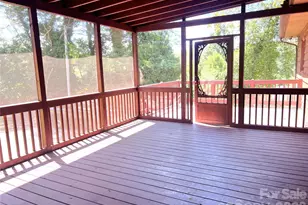 305 Forest Hill St, Morganton, NC 28655 - Photo 23