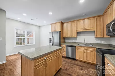 2113 Lennoxshire Square Court, Charlotte, NC 28210 - Photo 7