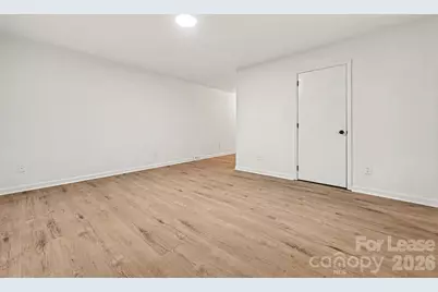 5003 Lakecrest Drive, Charlotte, NC 28215 - Photo 5