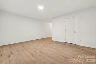 5003 Lakecrest Dr, Charlotte, NC 28215 - Photo 5