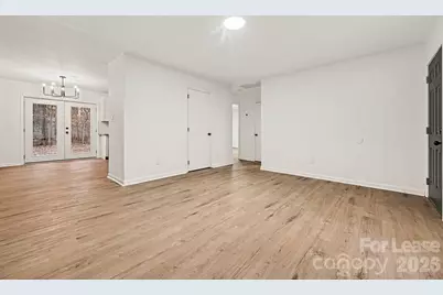 5003 Lakecrest Drive, Charlotte, NC 28215 - Photo 7