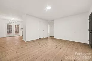 5003 Lakecrest Dr, Charlotte, NC 28215 - Photo 7