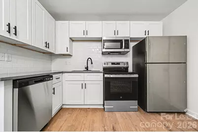 5003 Lakecrest Drive, Charlotte, NC 28215 - Photo 11