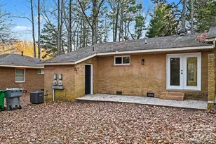 5003 Lakecrest Dr, Charlotte, NC 28215 - Photo 15
