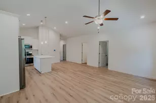 1149 Thayer Gln Ct, Charlotte, NC 28213 - Photo 5