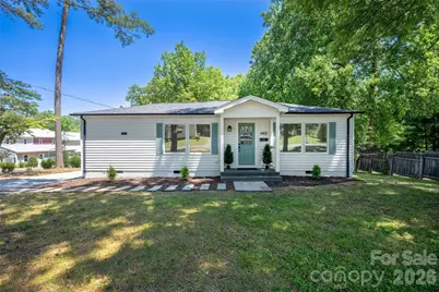 445 Oakwood Avenue, Mooresville, NC 28115 - Photo 1