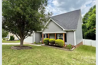 229 17th Avenue SE, Hickory, NC 28602 - Photo 3