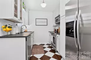 219 Wakefield Dr, Charlotte, NC 28209 - Photo 13